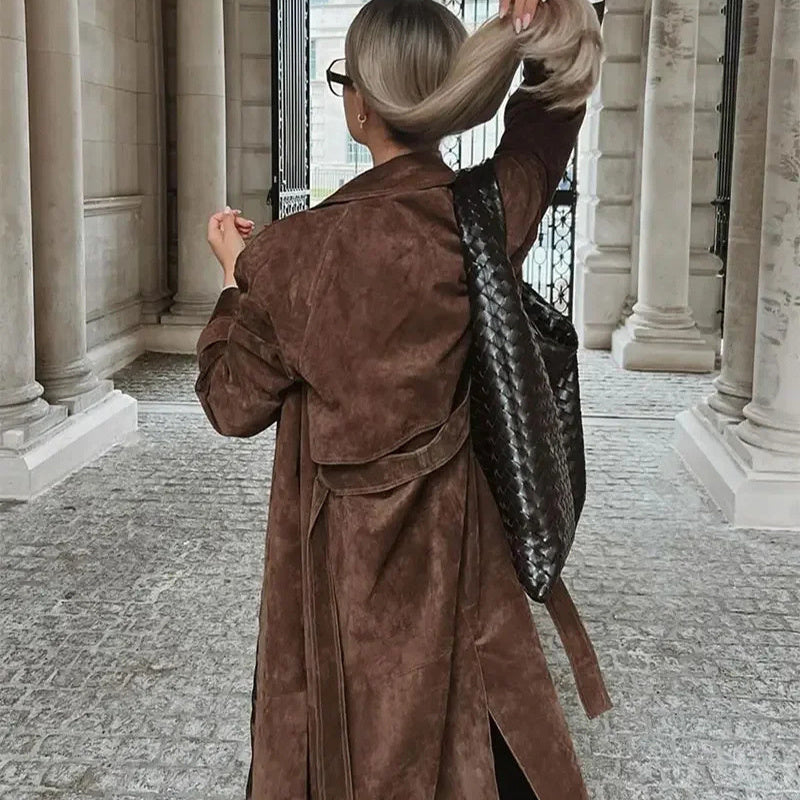 Double-breasted lapel coat